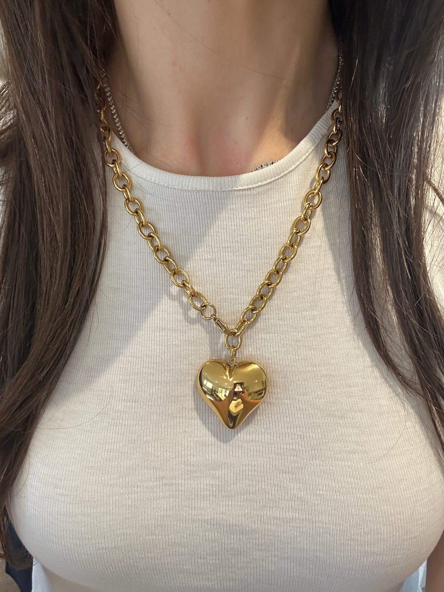 Oval Link Heart Necklace 18’